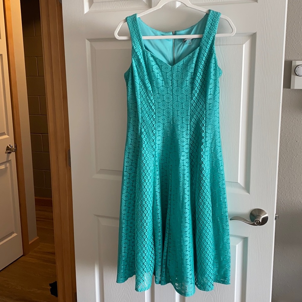 Danny and Nicole Sz 8 Dress Aqua